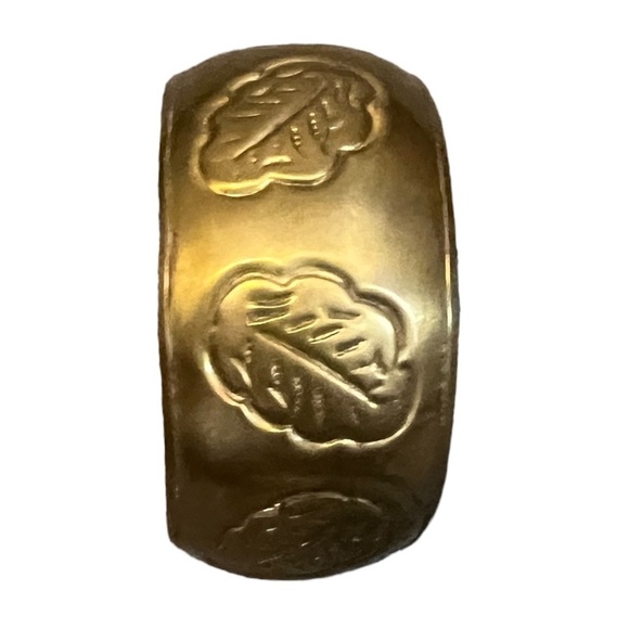 Vintage Wide Etched Leaves Brass Bangle Bracelet - Picture 5 of 6